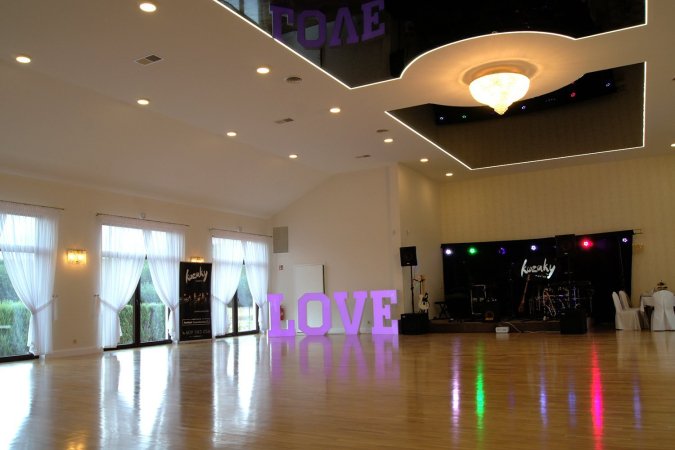 Wykonanie wnętrza budynku weselnego - Korona