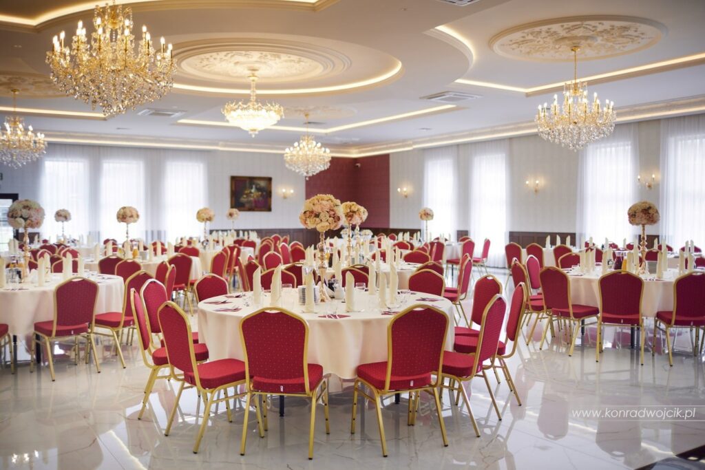 Wykonanie wnętrza budynku weselnego