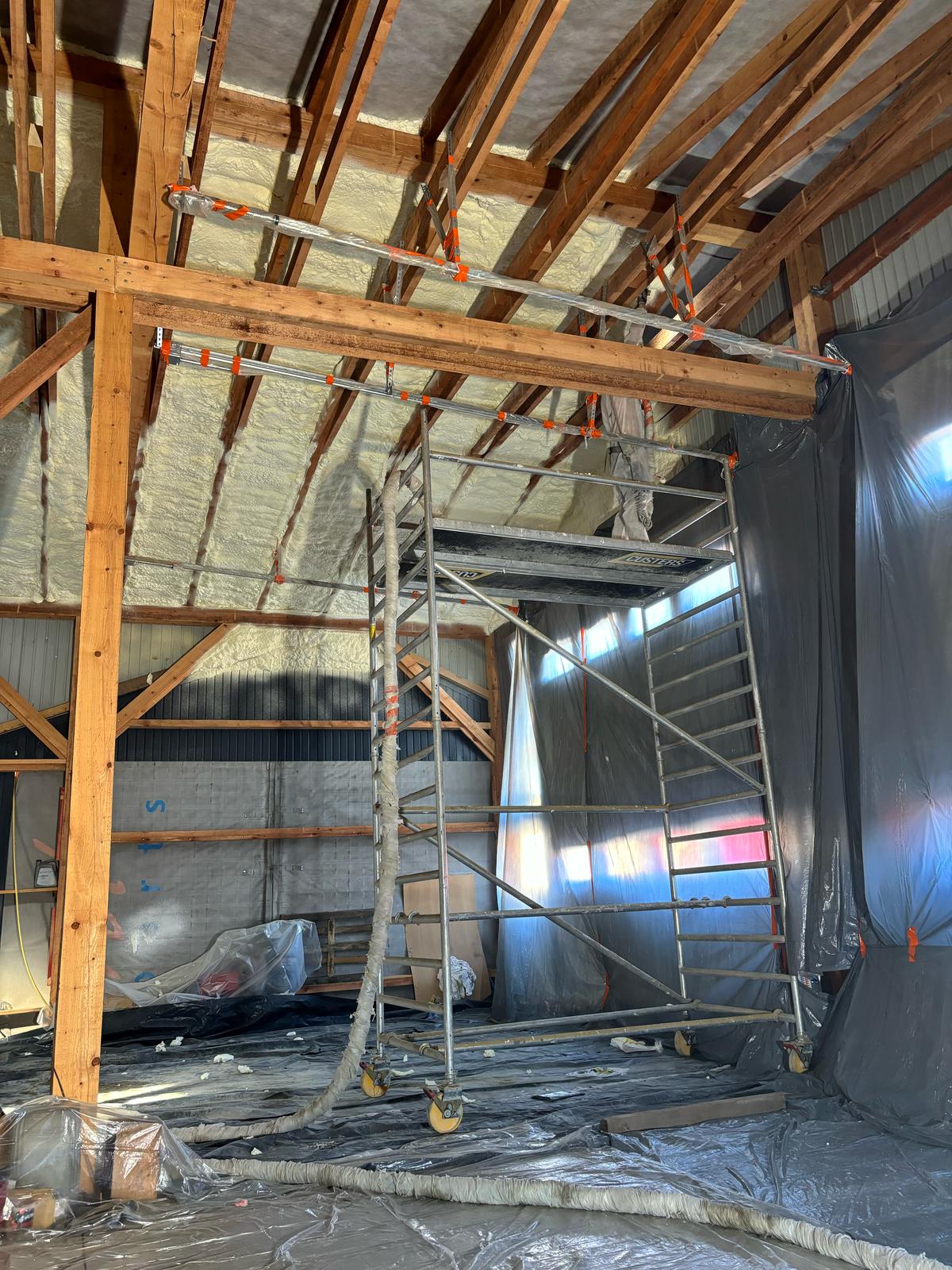 Docieplenia i izolacje pianą pur hal